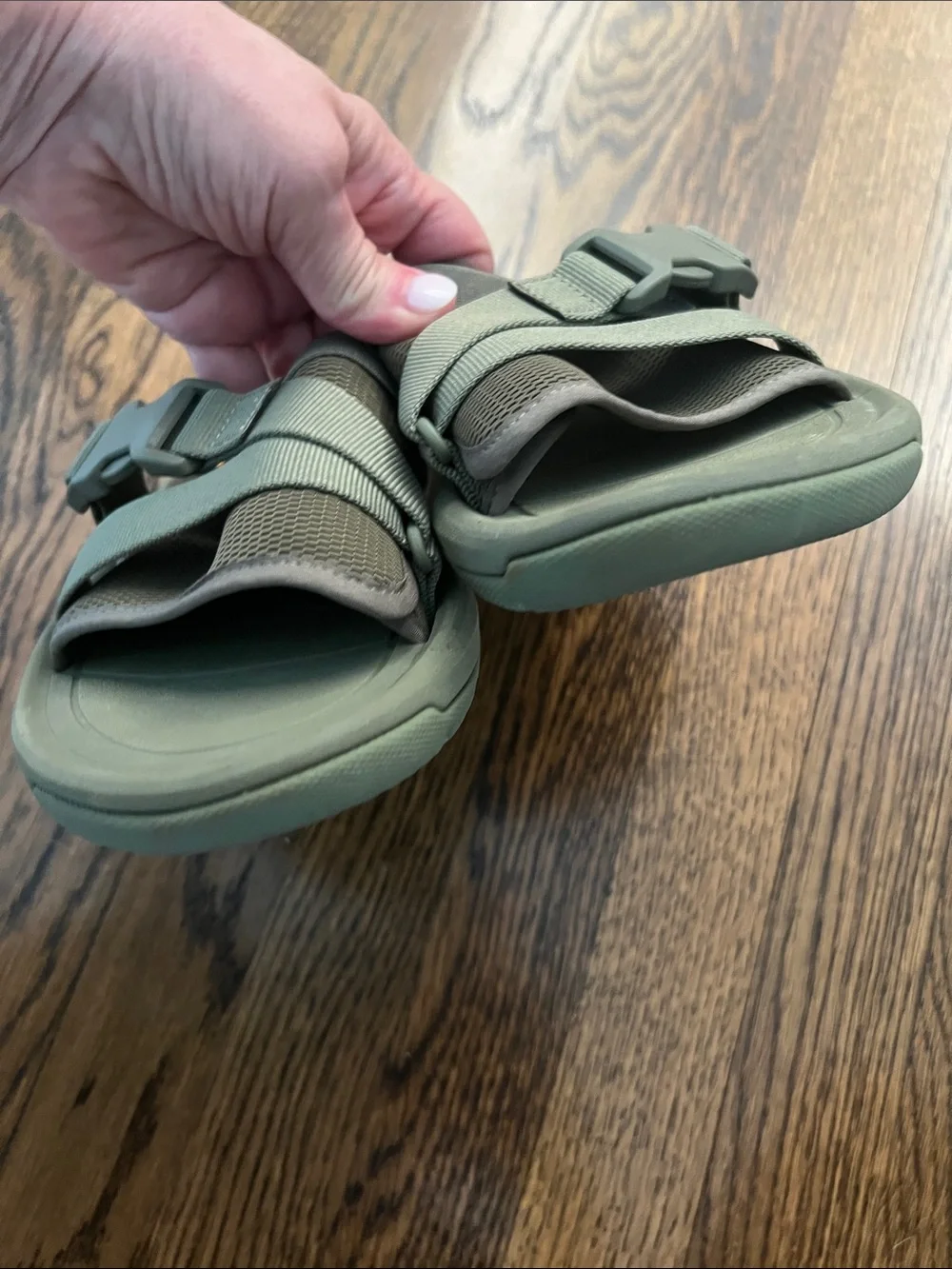 TEVA Hurricane Verge Olive Green Slide Sandal with Buckle Strap. 8 medium - Picture 9 of 10